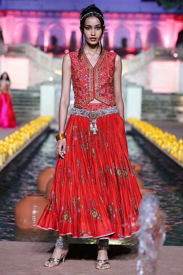 Surkh Laal Chanderi Silk Printed Wedding Lehenga Set by Punit Balana at Pernia's Pop Up Shop