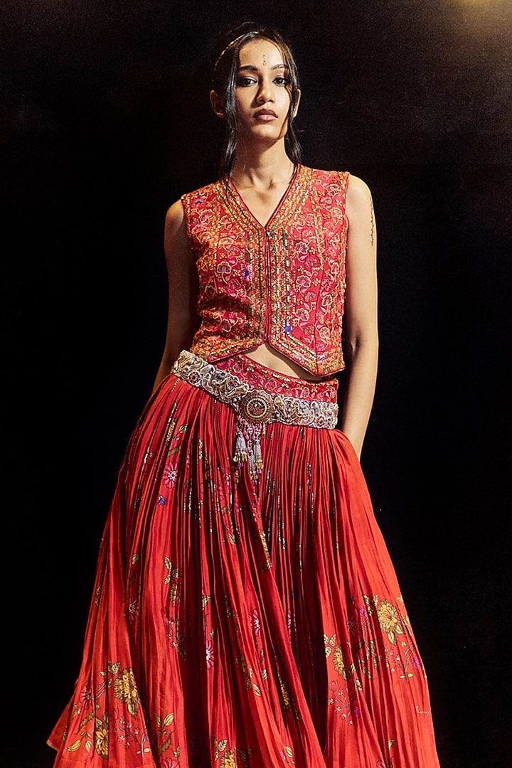 Surkh Laal Chanderi Silk Printed Wedding Lehenga Set by Punit Balana at Pernia's Pop Up Shop
