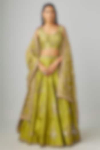 Dry Heena Green Raw Silk Foil Work Bridal Lehenga Set by Punit Balana at Pernia's Pop Up Shop