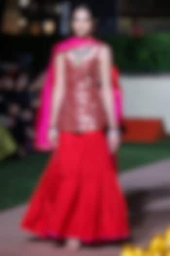Surkh Laal Silk Gharara Set by Punit Balana at Pernia's Pop Up Shop