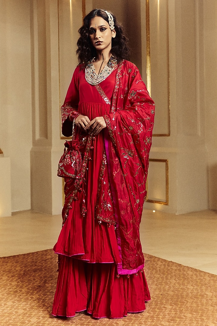Surkh Laal Silk Tilla Work Bridal Anarkali Set by Punit Balana at Pernia's Pop Up Shop