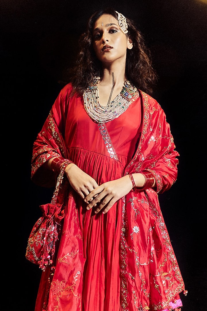 Surkh Laal Silk Tilla Work Bridal Anarkali Set by Punit Balana at Pernia's Pop Up Shop
