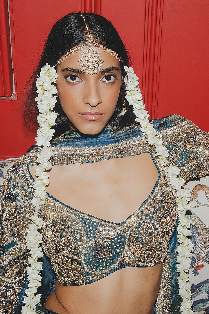 Teal Banarasi Crushed Tissue Hand Embroidered Reception Saree Set by Punit Balana at Pernia's Pop Up Shop