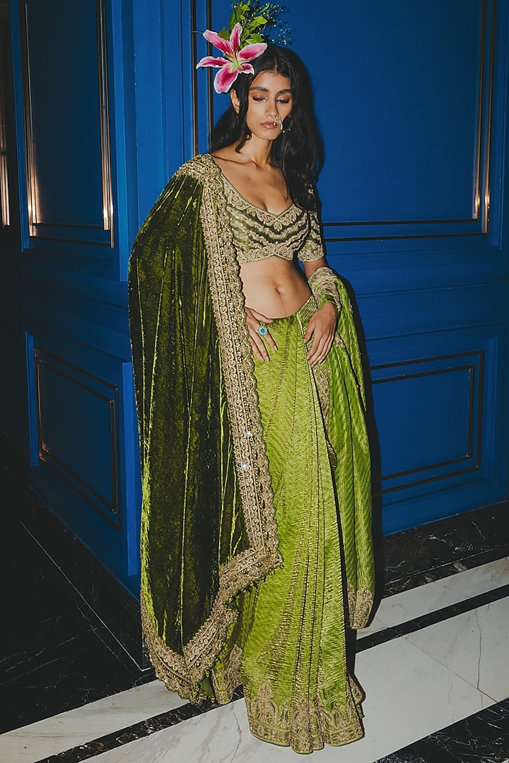 Green Banarasi Crushed Tissue Silk Marodi Embroidered Reception Saree Set by Punit Balana at Pernia's Pop Up Shop