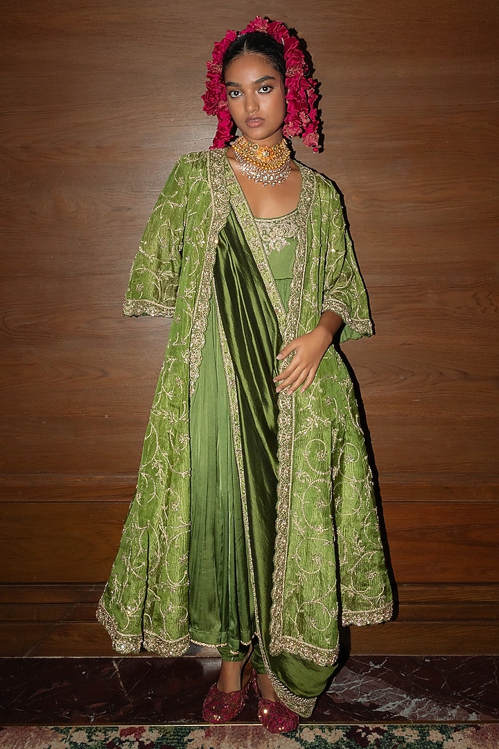 Green Banarasi Crushed Tissue Silk Marodi Embellished Bridal Anarkali Set by Punit Balana at Pernia's Pop Up Shop