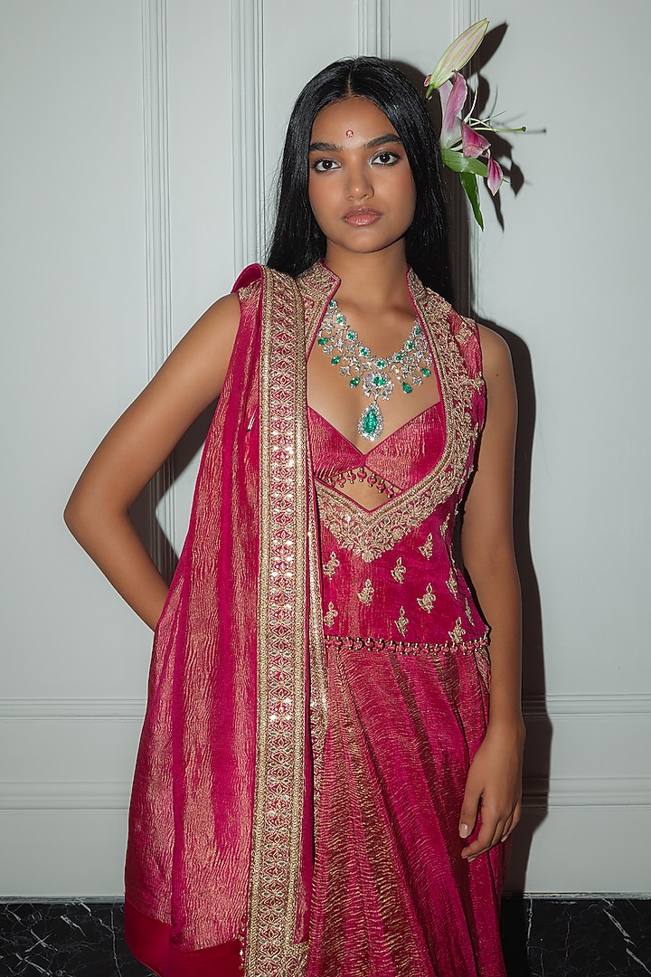 Raspberry Banarasi Crushed Tissue Silk Reception Saree Set by Punit Balana at Pernia's Pop Up Shop