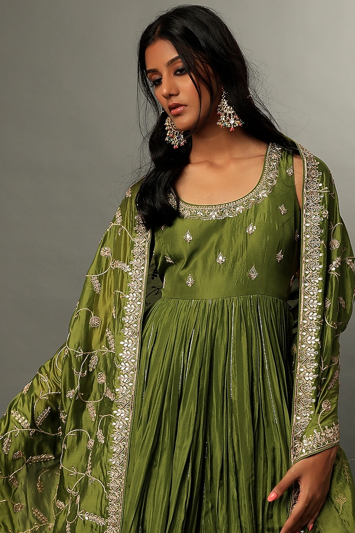 Emerald Green Chanderi Silk Wedding Anarkali Set by Punit Balana at Pernia's Pop Up Shop