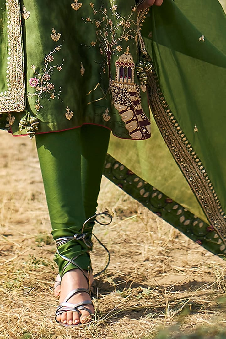 Green Chanderi Silk Embroidered & Printed Kurta Set by Punit Balana at Pernia's Pop Up Shop