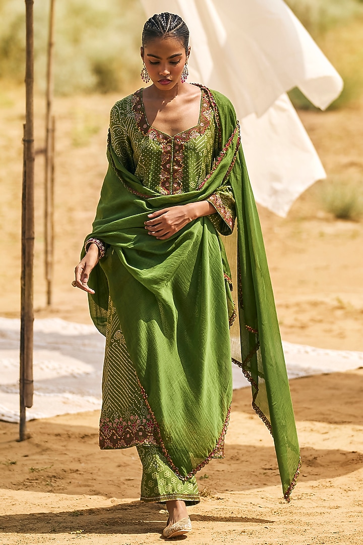 Green Chanderi Bandhani Printed Kurta Set by Punit Balana at Pernia's Pop Up Shop