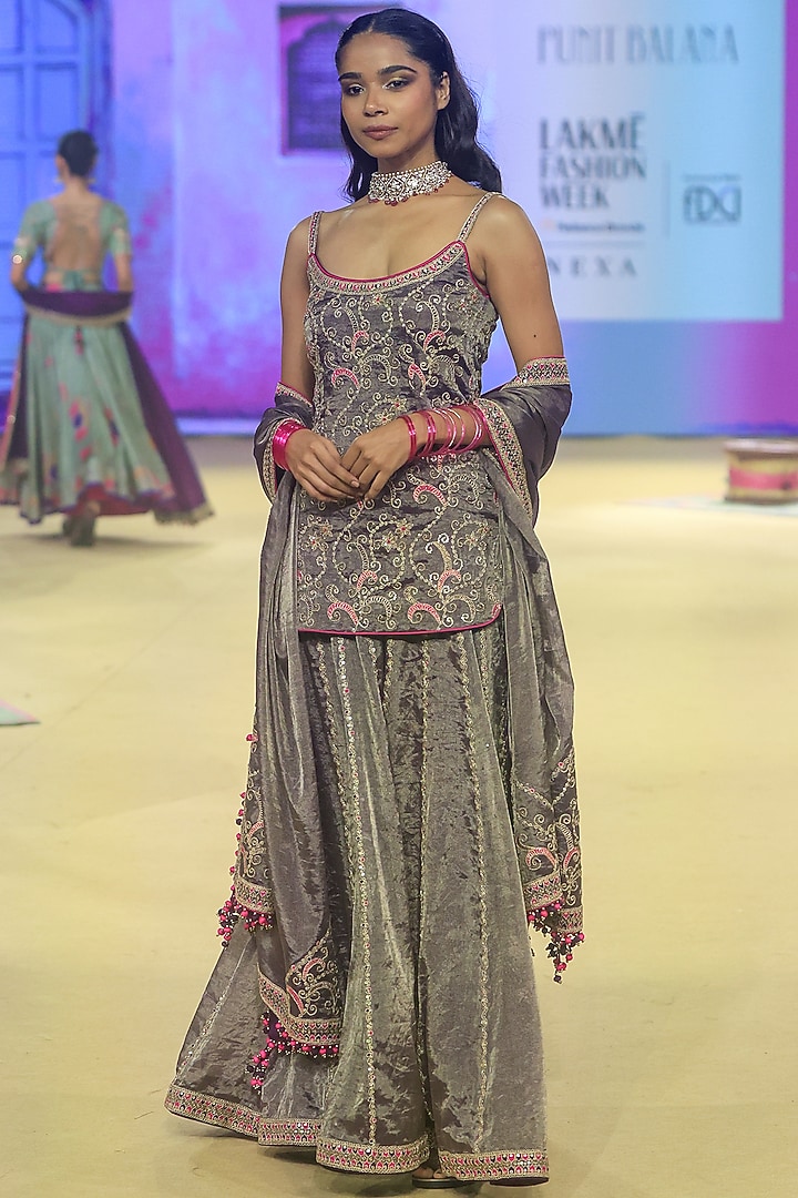 Baigani Metallic Tissue Dori Work Kurta Set by Punit Balana at Pernia's Pop Up Shop
