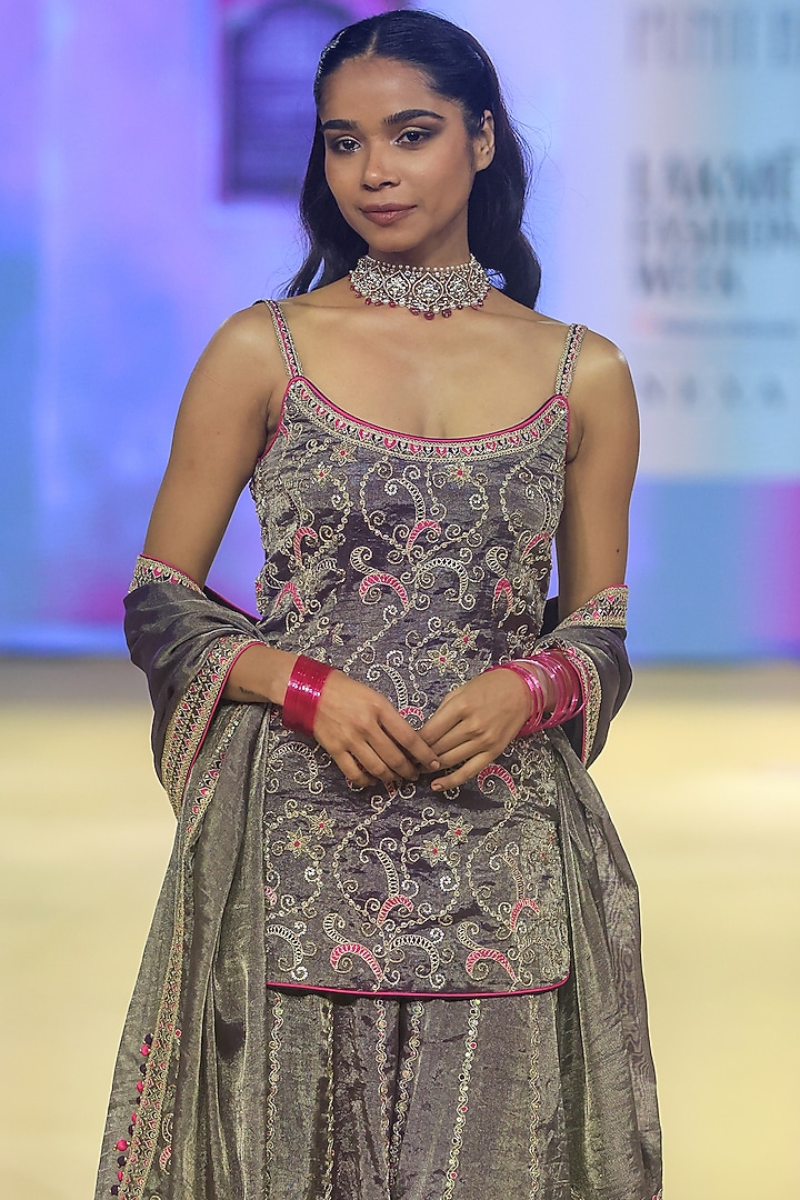 Baigani Metallic Tissue Dori Work Kurta Set by Punit Balana at Pernia's Pop Up Shop
