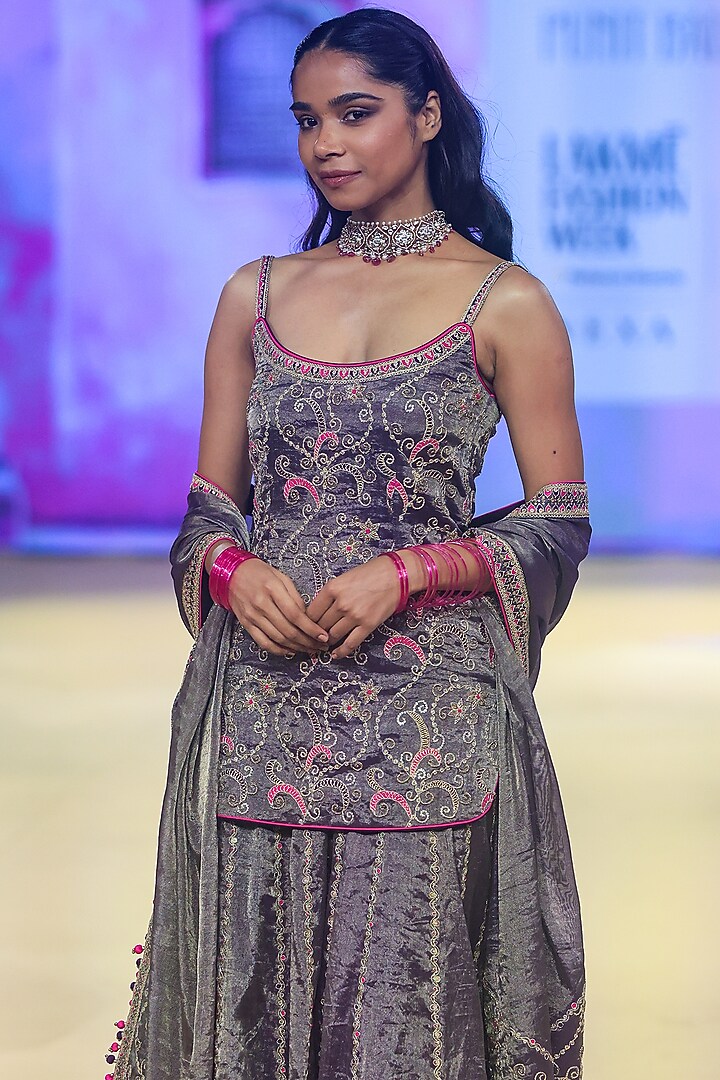Baigani Metallic Tissue Dori Work Kurta Set by Punit Balana at Pernia's Pop Up Shop