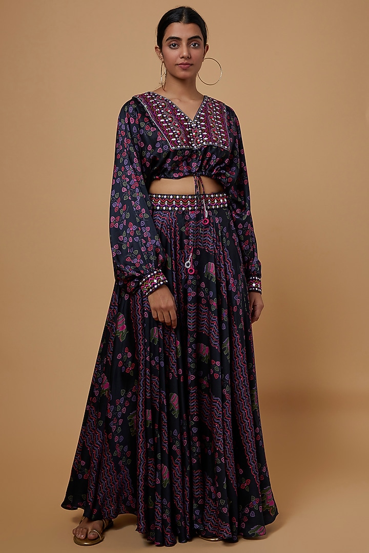 Purple Embroidered Skirt Set by Punit Balana at Pernia's Pop Up Shop