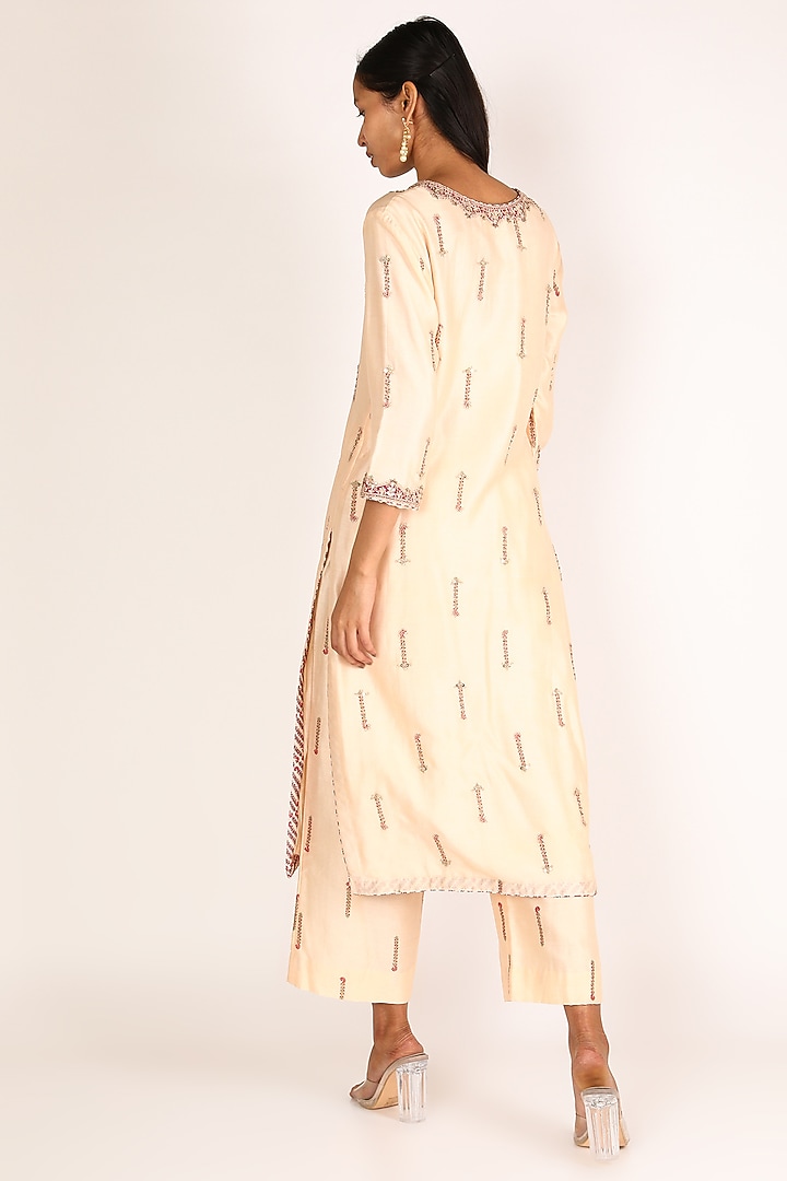 Peach Marodi Embroidered Kurta Set by Punit Balana at Pernia's Pop Up Shop