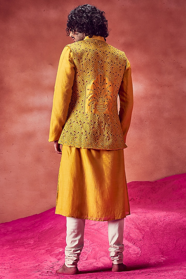 Yellow Chanderi Silk Resham Embroidered Bundi Jacket Set by Punit Balana Men at Pernia's Pop Up Shop