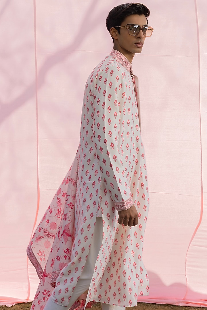 Ivory & Pink Tussar Silk Printed Kurta Set by Punit Balana Men at Pernia's Pop Up Shop