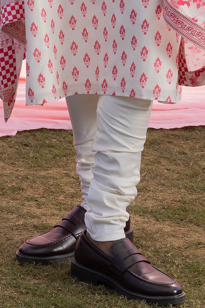 Ivory & Pink Tussar Silk Printed Kurta Set by Punit Balana Men at Pernia's Pop Up Shop