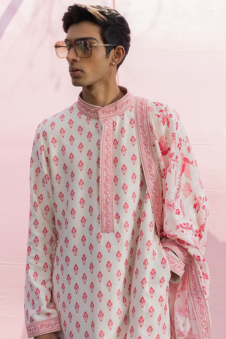 Ivory & Pink Tussar Silk Printed Kurta Set by Punit Balana Men at Pernia's Pop Up Shop
