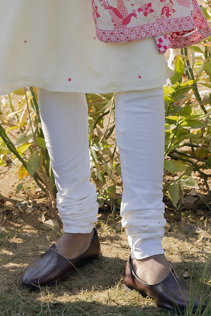 Ivory Tussar Silk Resham Embroidered Kurta Set by Punit Balana Men at Pernia's Pop Up Shop
