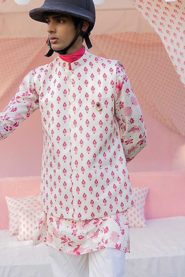 Ivory & Pink Satin Silk Printed Bundi Jacket Set by Punit Balana Men at Pernia's Pop Up Shop