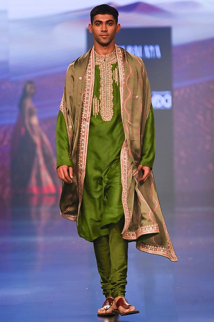 Green Tussar Silk Embroidered & Printed Kurta Set by Punit Balana Men at Pernia's Pop Up Shop