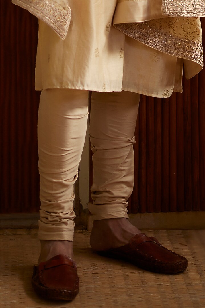 Buttercup Chanderi Silk Printed & Embroidered Kurta Set by Punit Balana Men at Pernia's Pop Up Shop