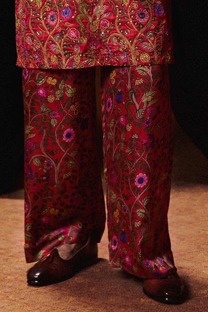 Surkh Laal Satin Silk Resham Work Kurta Set by Punit Balana Men at Pernia's Pop Up Shop