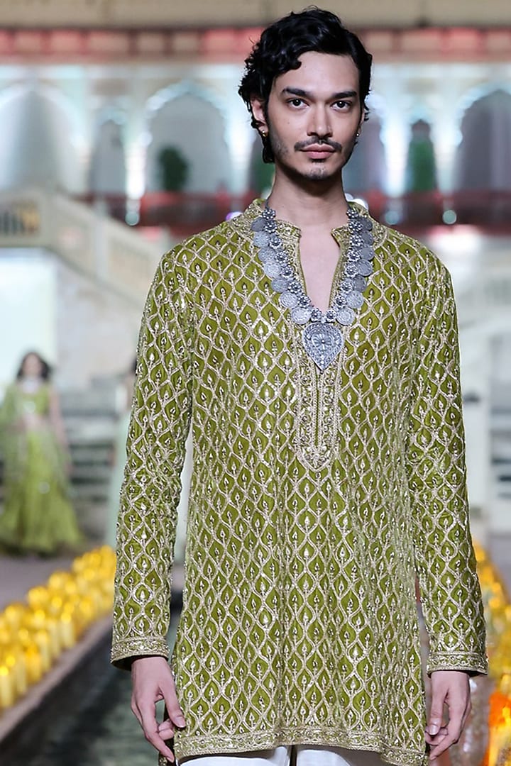 Heena Green Velvet Marodi Embroidered Kurta Set by Punit Balana Men at Pernia's Pop Up Shop