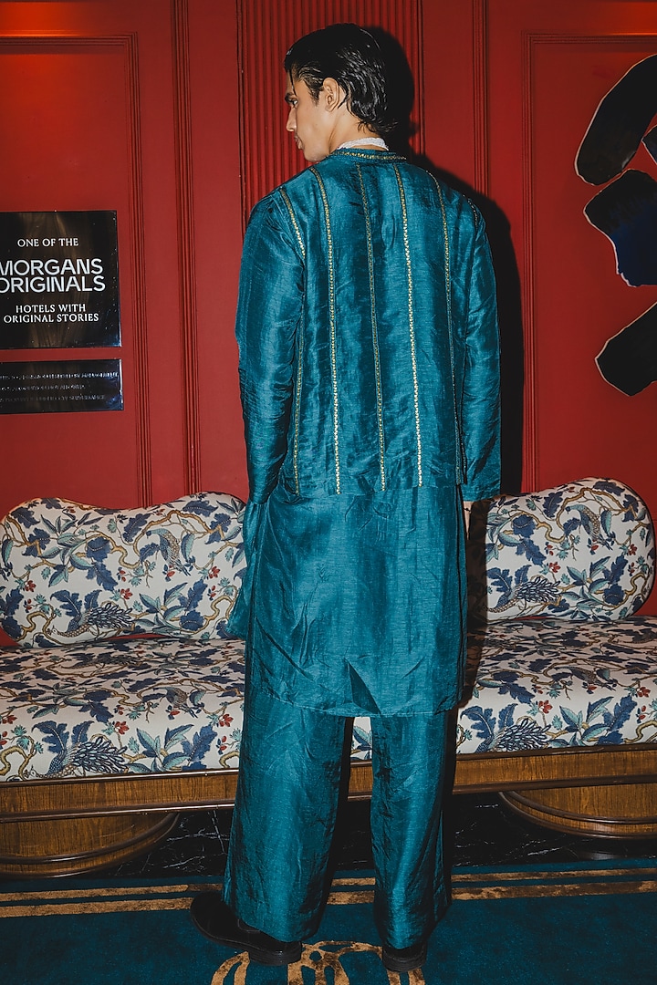 Teal Green Linen Satin Resham Embroidered Bundi Jacket Set by Punit Balana Men at Pernia's Pop Up Shop