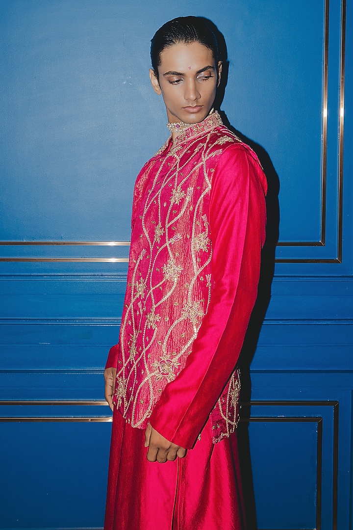 Raspberry Pink Banarasi Crushed Tissue Zardosi Embroidered Bundi Jacket Set by Punit Balana Men at Pernia's Pop Up Shop