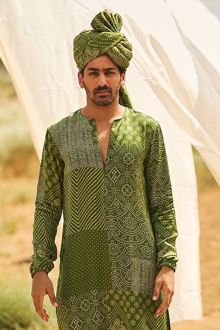 Green Satin Silk Bandhani Printed Kurta Set by Punit Balana Men at Pernia's Pop Up Shop
