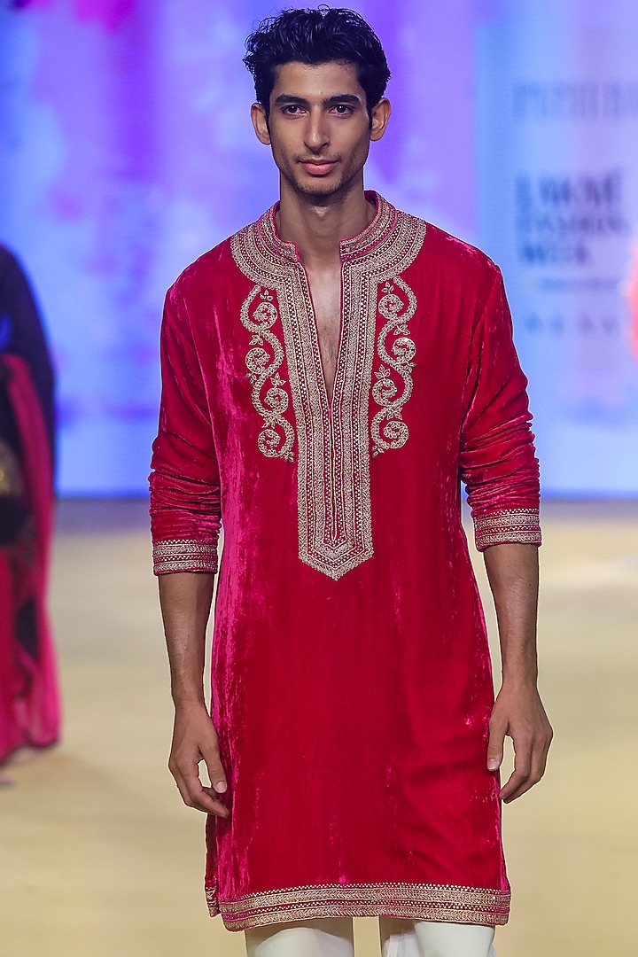 Gulabi Gulal Velvet Marodi Work Kurta Set by Punit Balana Men at Pernia's Pop Up Shop