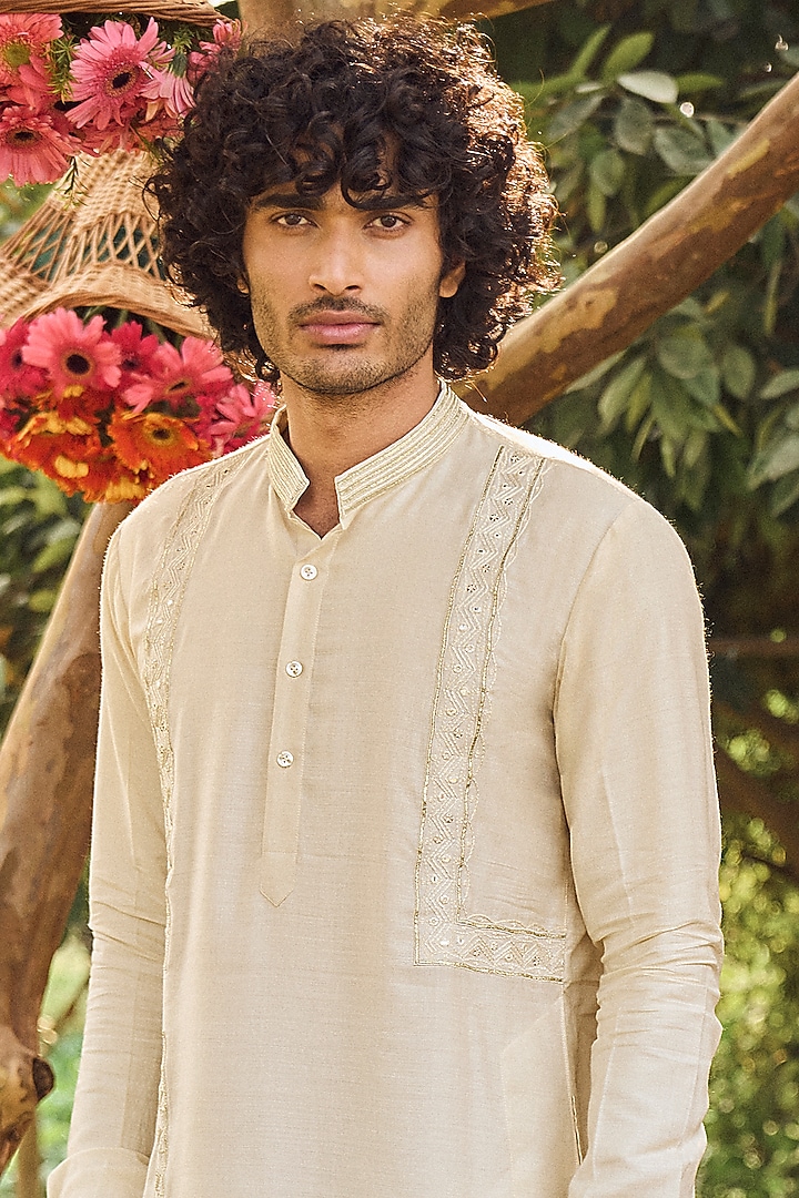 Ivory Handloom Chanderi Kurta Set by Punit Balana Men at Pernia's Pop Up Shop