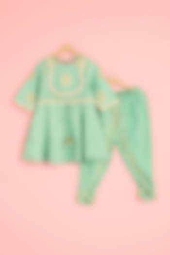 Green Zari Chanderi Embellished Kurta Set For Girls by Pankhuri by Priyanka - Kids