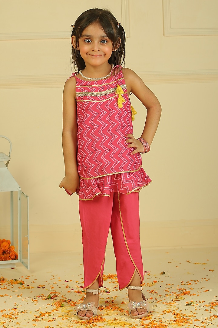 Pink Cotton Chevron Printed A-Line Kurta Set For Girls by Pankhuri by Priyanka - Kids at Pernia's Pop Up Shop