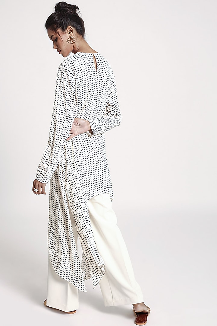 Black & White Dash Printed Tunic by PS Pret by Payal Singhal at Pernia's Pop Up Shop