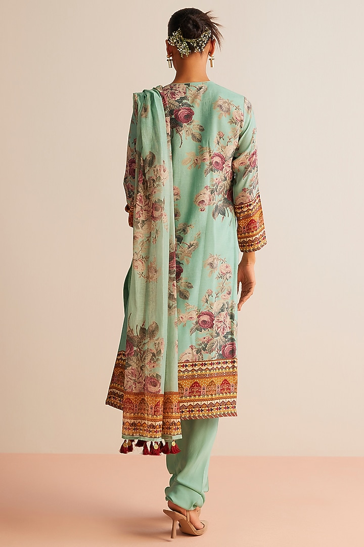 Printed & Embroidered Kurta