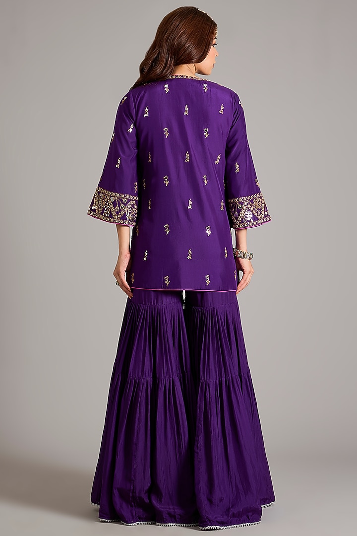 Baingani Silk Chandi Tilla Embroidered Gharara Set by Punit Balana at Pernia's Pop Up Shop