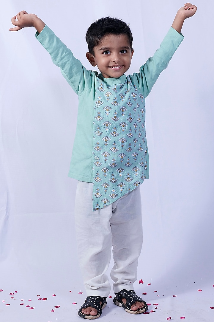 Sea Green Cotton Kurta Set With Attached Jacket For Boys by Pankhuri by Priyanka - Kids