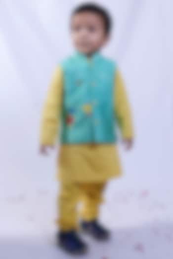 Yellow Cotton Kurta Set With Bundi Jacket For Boys by Pankhuri by Priyanka - Kids