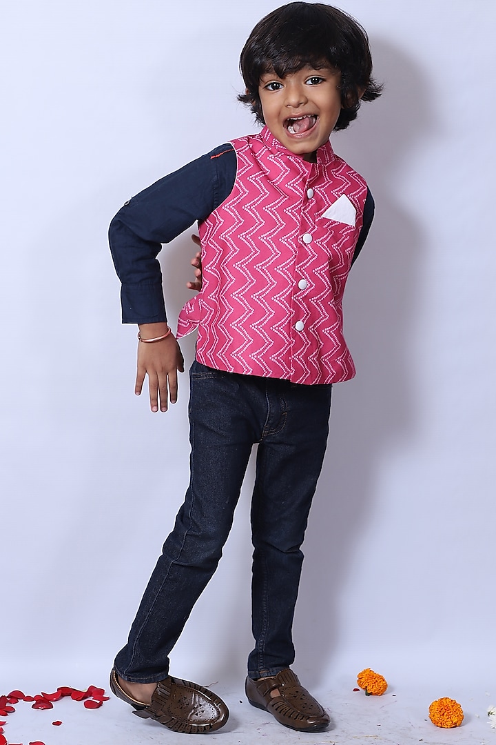 Maroon Bandhani Printed Nehru Jacket For Boys by Pankhuri by Priyanka - Kids