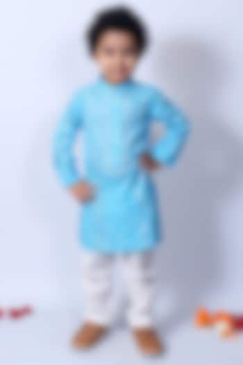 Blue Bandhani Printed Kurta Set For Boys by Pankhuri by Priyanka - Kids