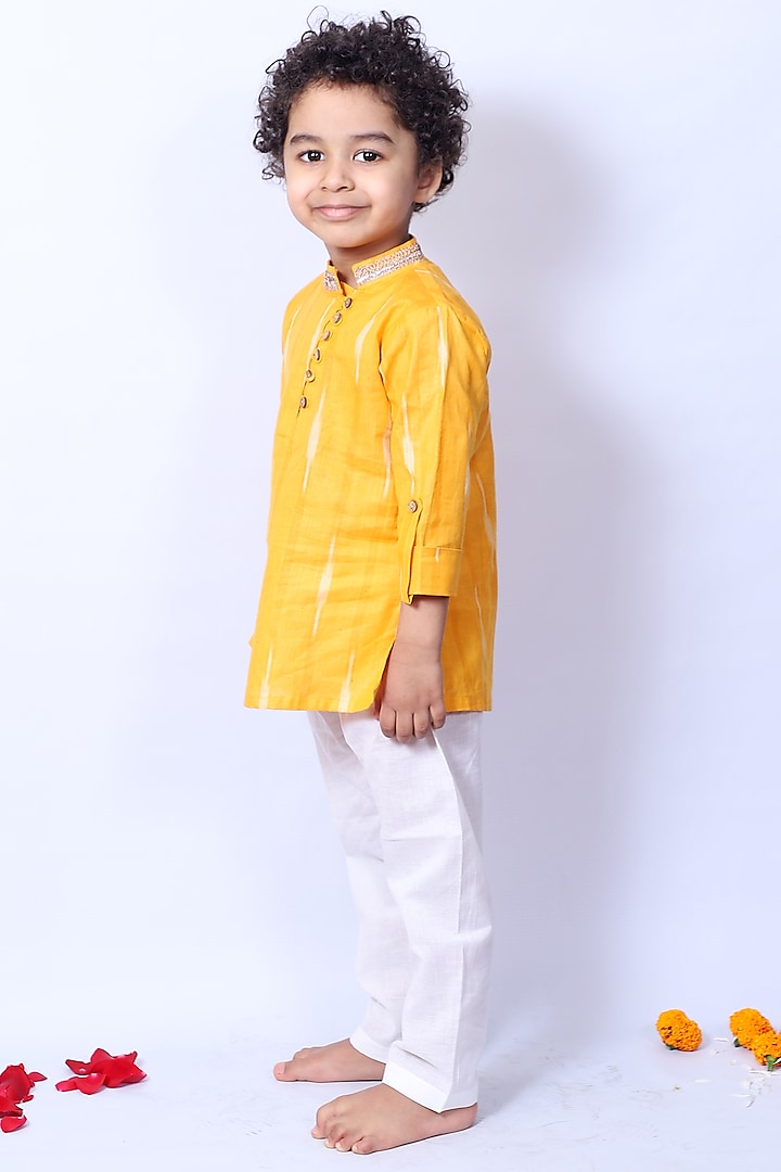 Turmeric Yellow Ikat Kurta Set For Boys by Pankhuri by Priyanka - Kids