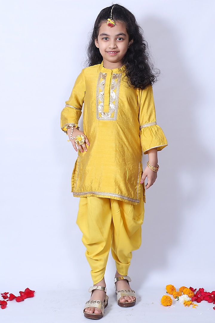 Yellow Lace Kurta Set For Girls by Pankhuri by Priyanka - Kids