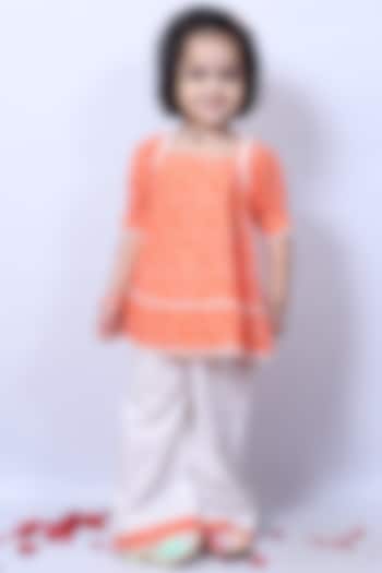 Orange Bandhani Kurta Set For Girls by Pankhuri by Priyanka - Kids
