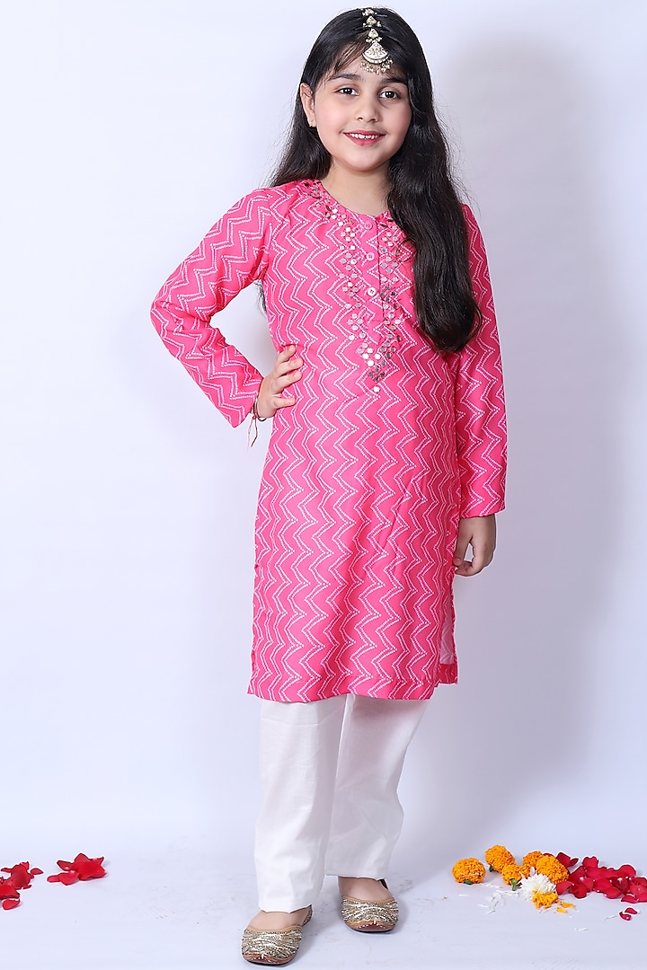 Pink Embroidered Kurta Set For Girls by Pankhuri by Priyanka - Kids at Pernia's Pop Up Shop