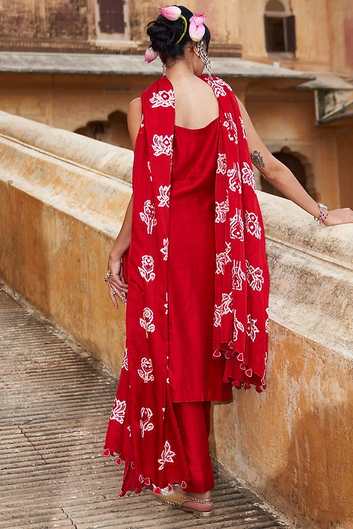 Red Silk Chanderi Embroidered Kurta Set by Pink City By Sarika at Pernia's Pop Up Shop