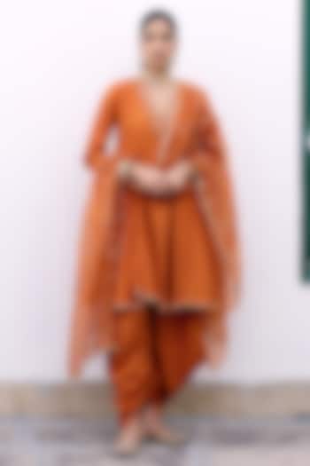 Orange Silk Embroidered Kurta Set by Pink City By Sarika at Pernia's Pop Up Shop