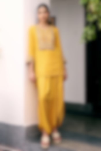Yellow Silk Resham Embroidered Kurta Set by Pink City By Sarika at Pernia's Pop Up Shop