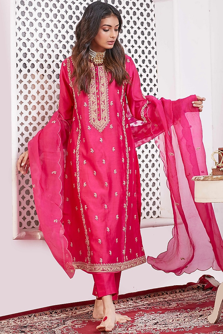 Pink Embroidered Kurta Set by Pink City By Sarika at Pernia's Pop Up Shop